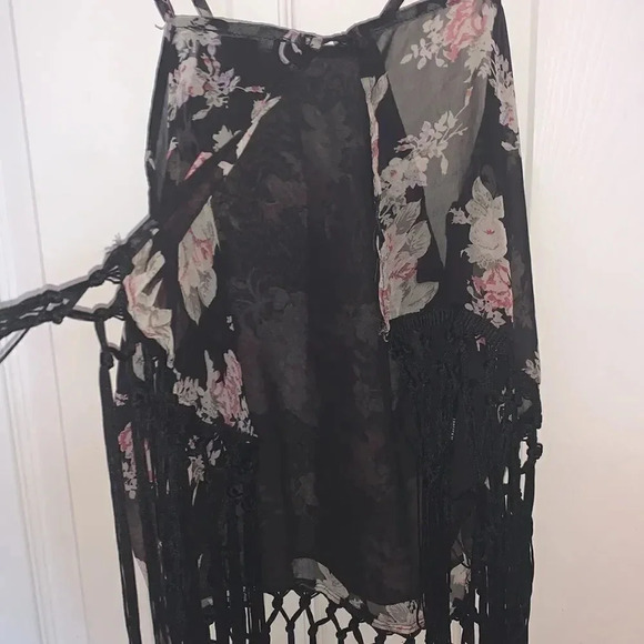 Forever21 sheer fringe tank - Picture 5 of 5